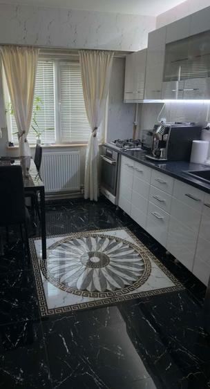 Apartament cu 3 camere decomandat în Năvodari Tabără