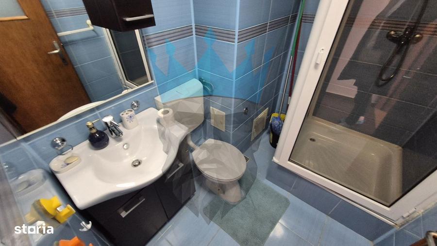 Apartament cu 3 camere, mobilat în Berceni