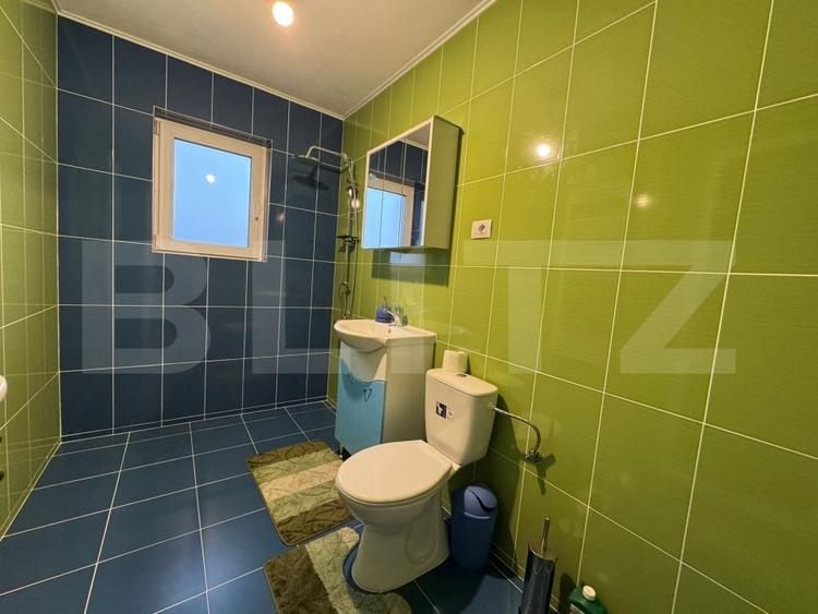 Casă individuală cu 6 camere cu Canalizare în Bărăbanț