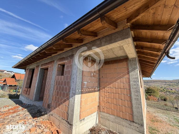 Casă cu 3 camere cu Teren 856 Mp în Șura Mare
