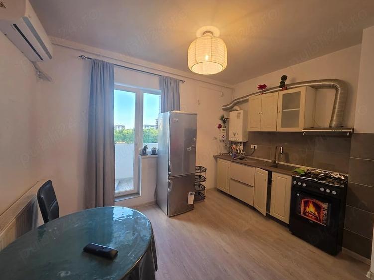 Apartament cu 2 camere semidecomandat în Berceni