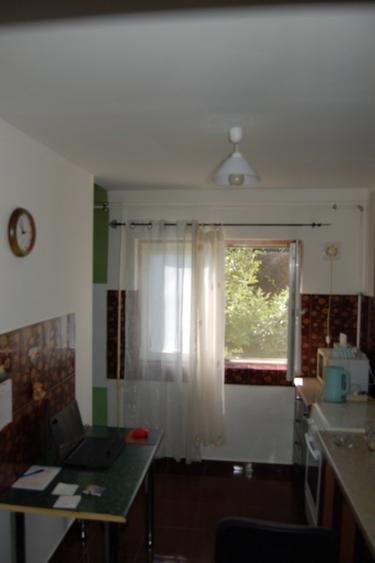 Apartament cu 2 camere decomandat în Giurgiului