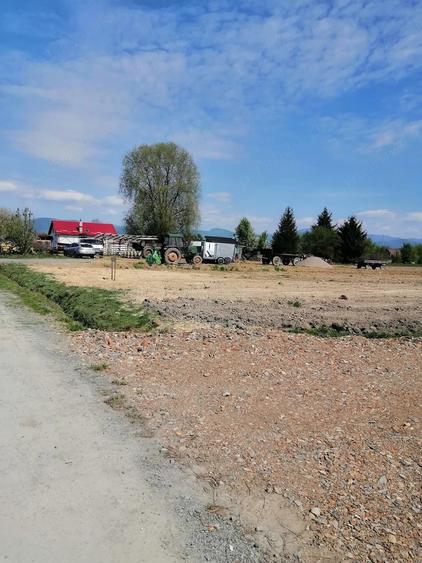 Teren de 1100 mp, în Central