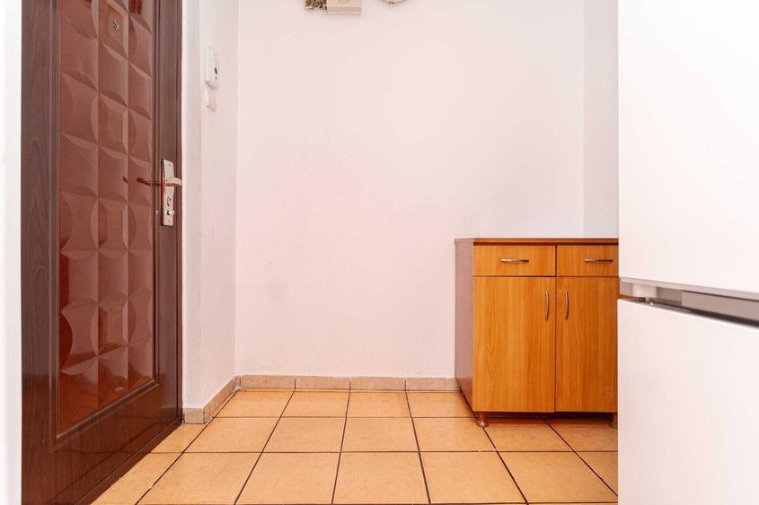 Apartament cu 2 camere decomandat, mobilat în Alexandru cel Bun
