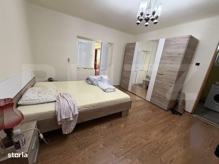 Casă cu 4 camere cu Teren 2500 Mp în Pericei