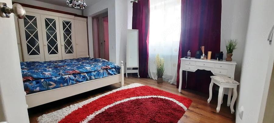 Apartament cu 3 camere semidecomandat în Ultracentral