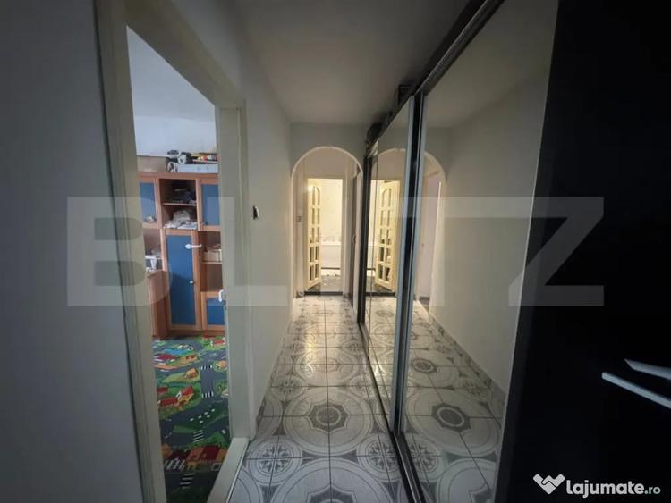Apartament cu 3 camere decomandat în Central