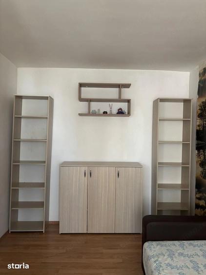 Garsonieră decomandată în Central