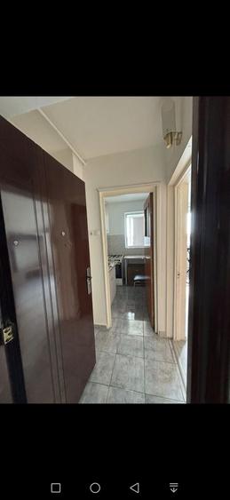 Apartament cu 2 camere semidecomandat în Rahova