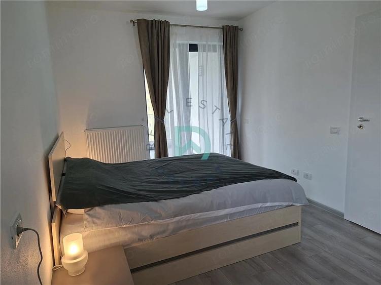 Apartament cu 2 camere decomandat în Tractorul