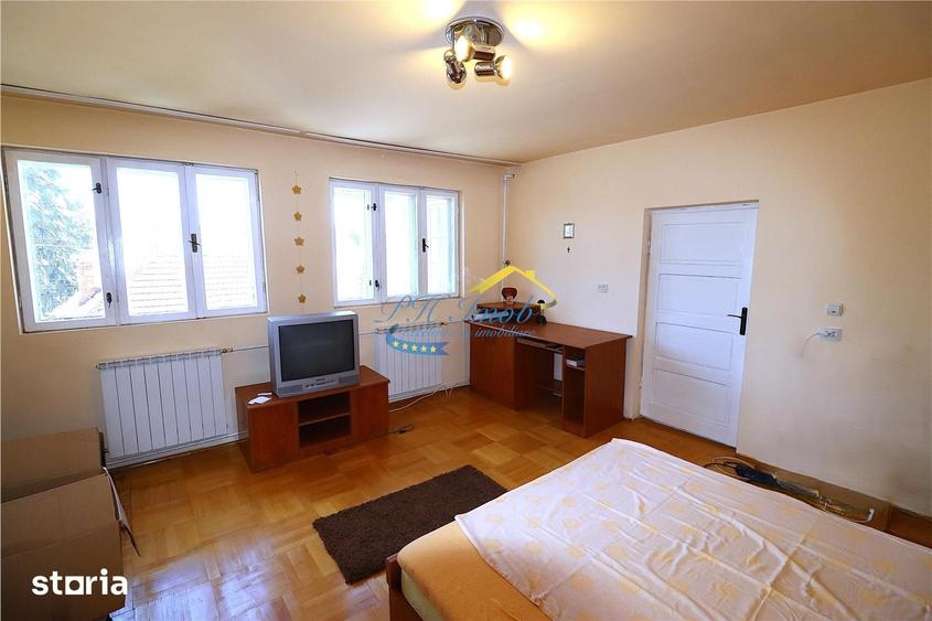 Casă cu 5 camere cu Teren 389 Mp în Central