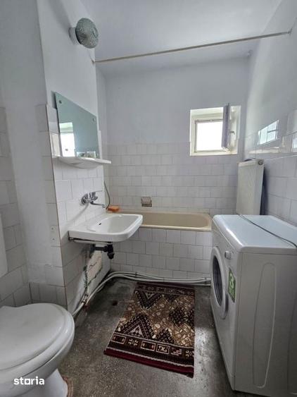 Apartament cu 4 camere în Micro 16