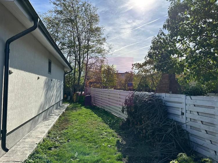 Casă cu 3 camere cu Teren 380 Mp în Săbăreni