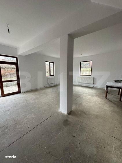 Casă cu 4 camere în Central