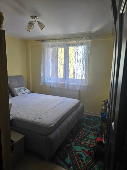 Apartament cu 2 camere decomandat în Bejan