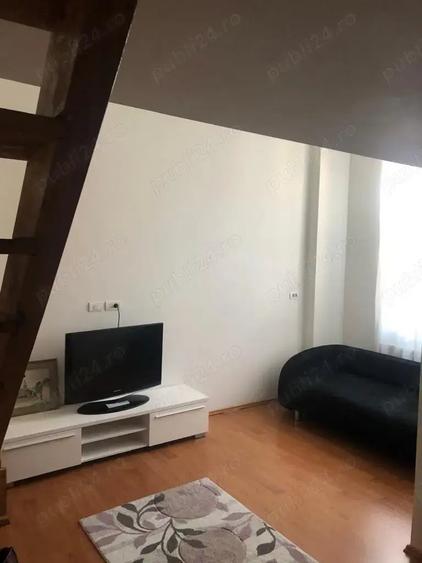 Garsonieră decomandată în Central