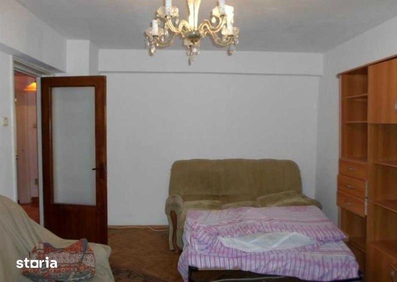 Garsoniera 3 camere de inchiriat in Ploiesti , langa UCECOM - 2