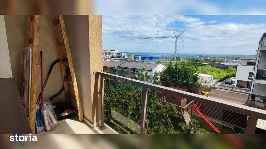 Apartament cu 3 camere decomandat în Europa