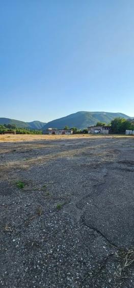 Teren Construcții intravilan de 28380 mp, în Central