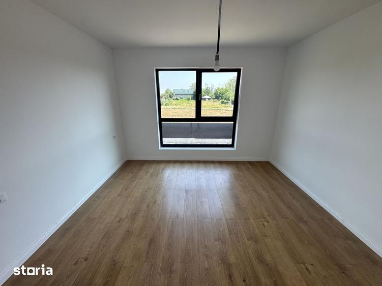 Casă cu 4 camere cu Teren 400 Mp în Holboca