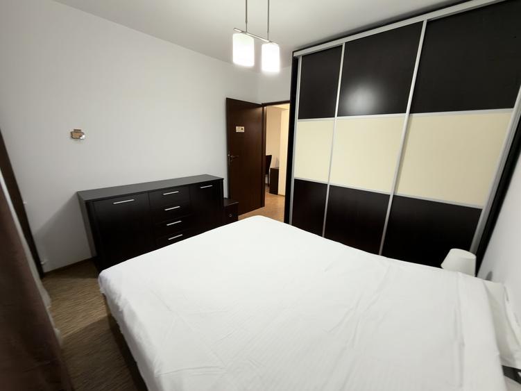 Apartament cu 2 camere semidecomandat, mobilat în Victoriei
