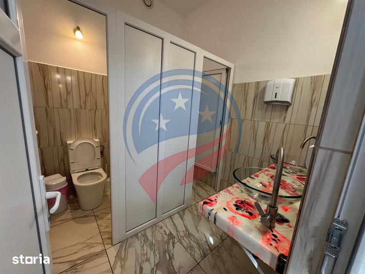 Spațiu comercial, de 900 mp, în Podari