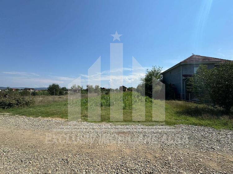 Teren Construcții intravilan de 1300 mp, în Micești