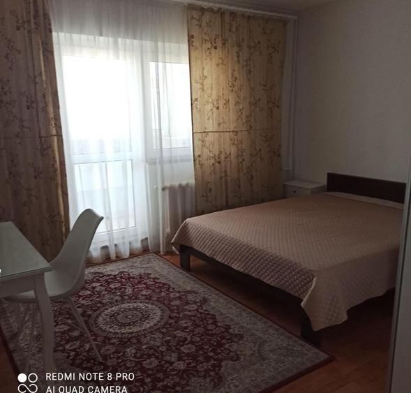 Apartament cu 3 camere decomandat, mobilat în Vitan