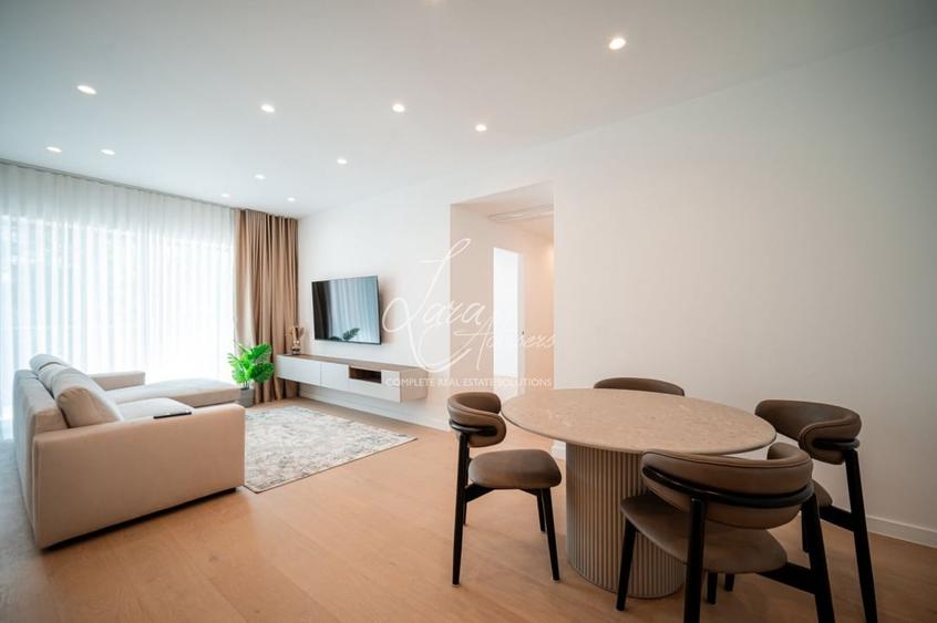 Apartament cu 3 camere semidecomandat, mobilat în Barbu Văcărescu
