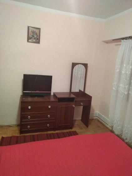 Garsonieră decomandată în Barați