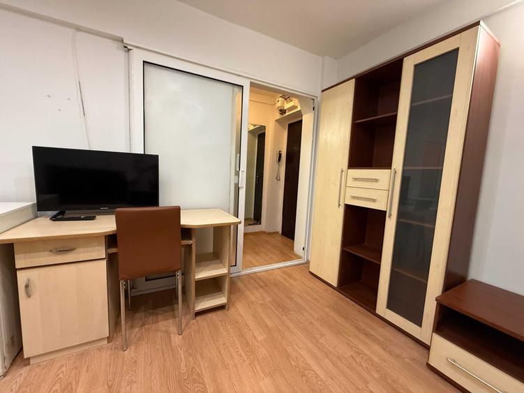 Garsonieră semidecomandată în Basarabia