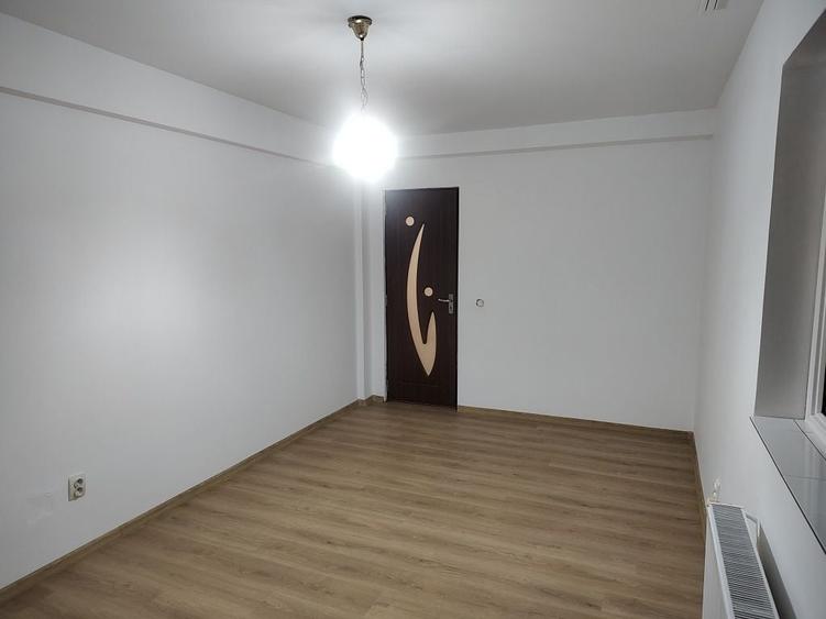 Apartament cu 2 camere semidecomandat în Dosu Bricii