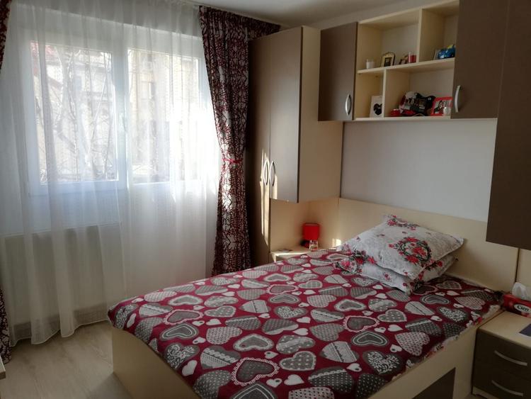 Apartament cu 2 camere decomandat în Colentina