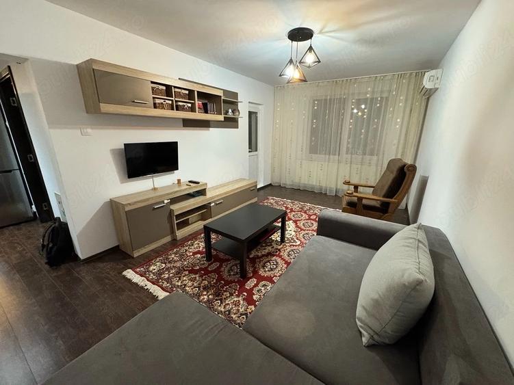 Apartament cu 3 camere decomandat în Pantelimon