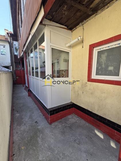 Apartament cu 2 camere semidecomandat, mobilat în P-ța Unirii