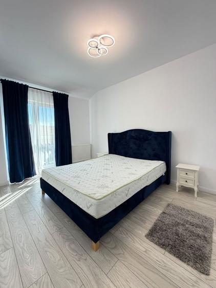 Apartament cu 2 camere semidecomandat, mobilat în Florești