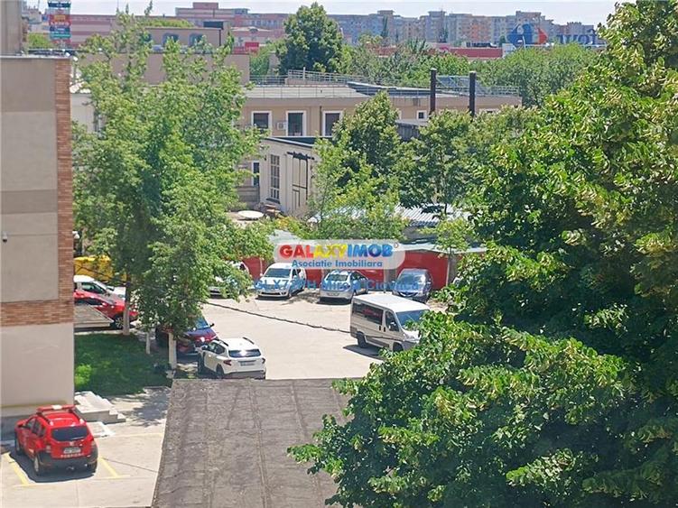 Apartament cu 2 camere semidecomandat, mobilat în 13 Septembrie