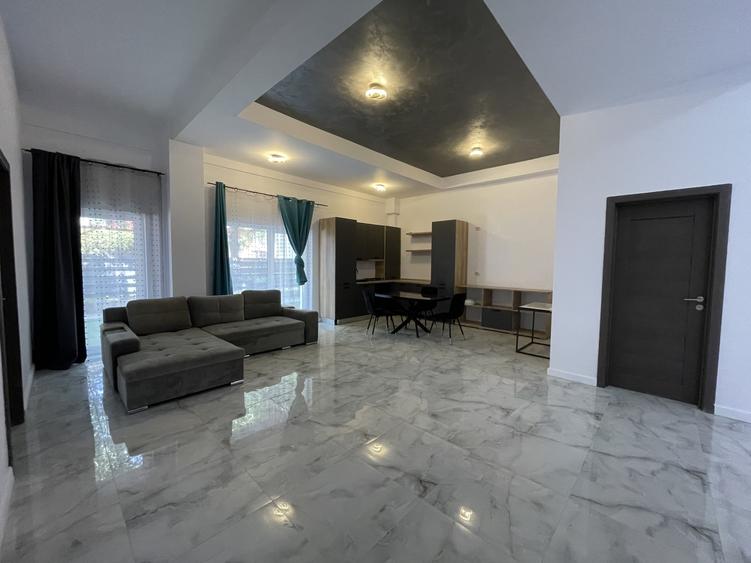 Apartament cu 3 camere semidecomandat, mobilat în Dâmbul Rotund