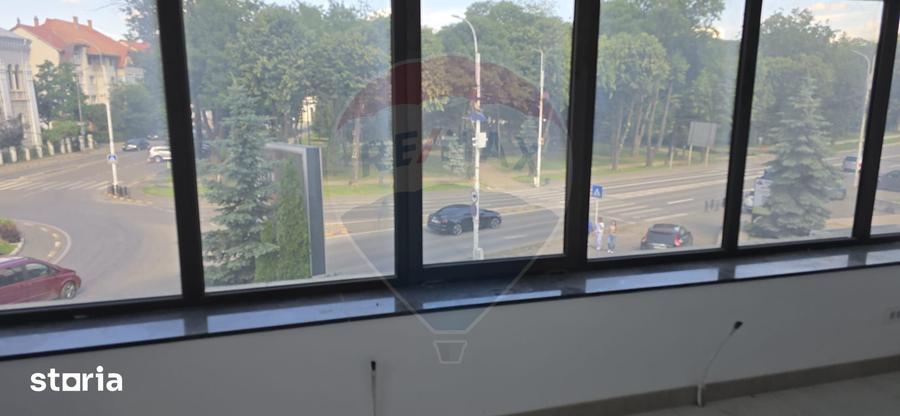 Spațiu comercial, de 229.7 mp, în Ultracentral