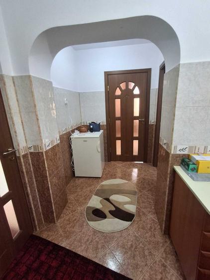 Inchiriez 2 camere vis-a-vis de magazin Bucovina-Altex - 8