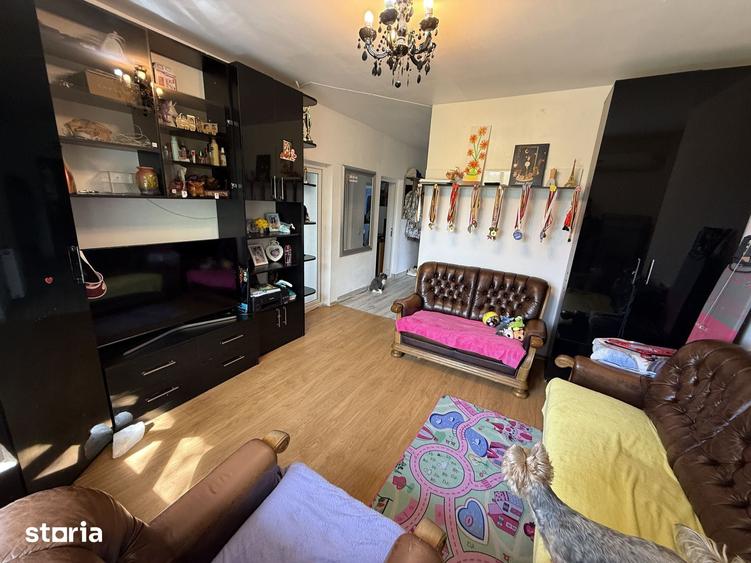 Apartament cu 3 camere în Rahova