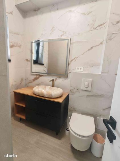 Casă cu 5 camere cu Teren 350 Mp în Bradu