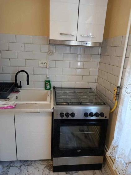 Apartament cu 2 camere decomandat în Far