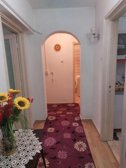 Apartament cu 3 camere decomandat în Faleză