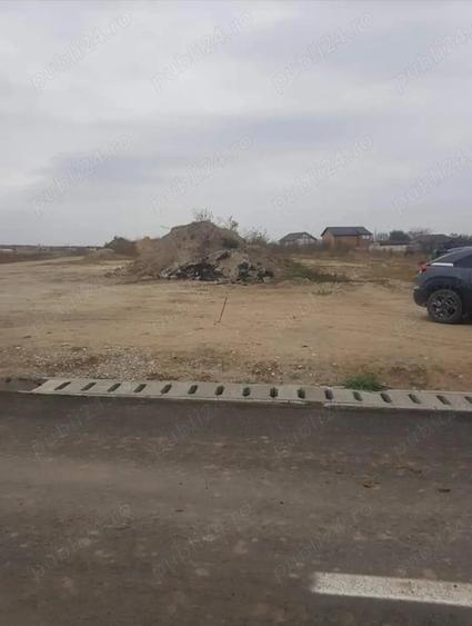 Teren intravilan construibil Malu Mare str Trandafirilor cu Profi - 2