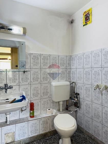 Apartament cu 2 camere decomandat în Teiul Doamnei