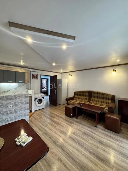 Apartament cu 3 camere decomandat în Horea