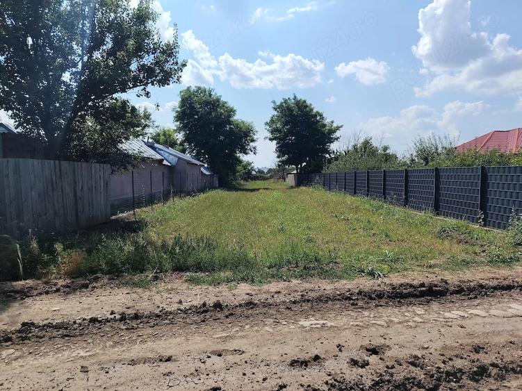 Teren de 4300 mp, în Cudalbi