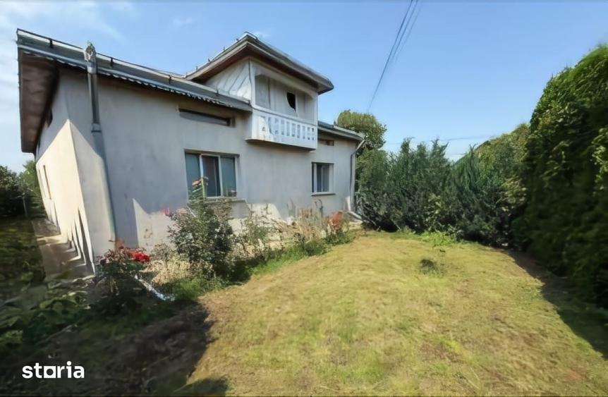 Casă cu 4 camere cu Teren 1000 Mp în Mihai Eminescu