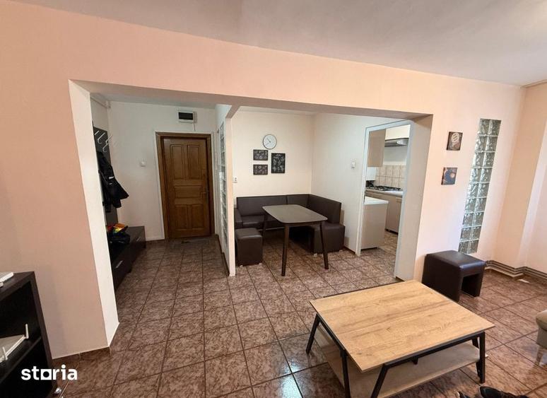 Apartament cu 4 camere în Păcurari